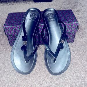 Tory Burch (8) Michaela Bow Jelly Blk Flops